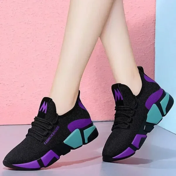 Fashionable and simple new women's shoes, comfortable women's shoes, spring and autumn lace-up comfortable light sports shoes - Image 3